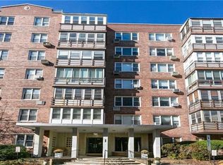1 Washington Sq APT 4A, Larchmont, NY 10538