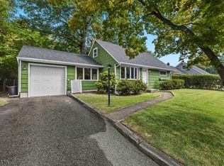 29 Post Ln, Wayne, NJ 07470