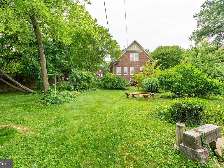 1431 N Fillmore St — Photo 42