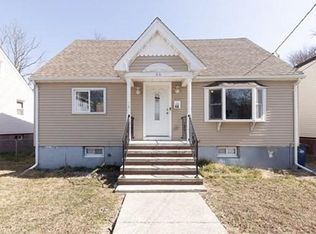 66 Osceola St, Hyde Park, MA 02136