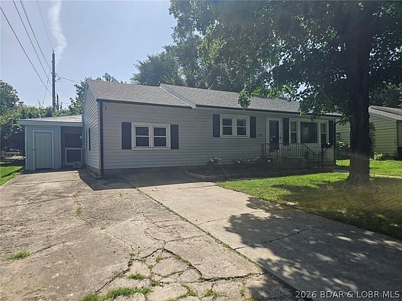 3rd image of 320 N Chestnut St