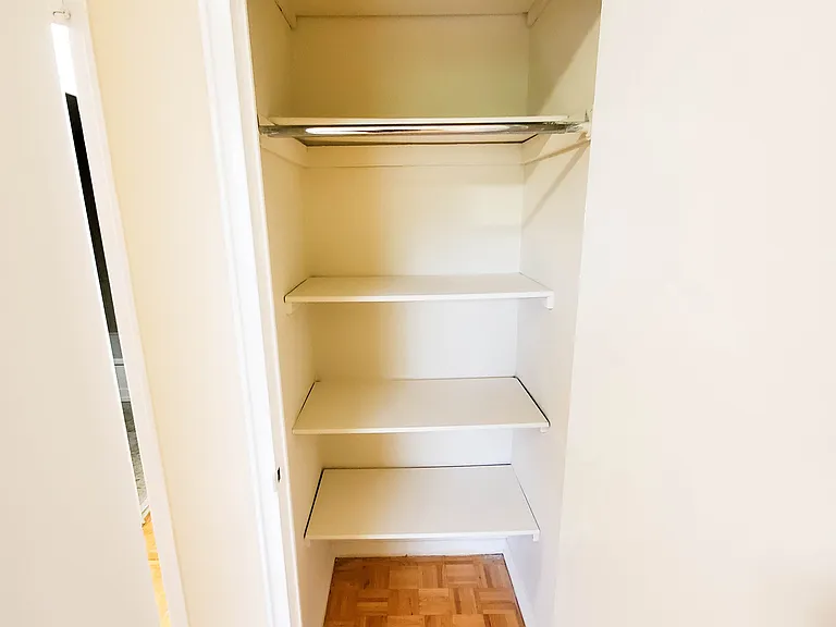 21 Mayfair Ave — Photo 21