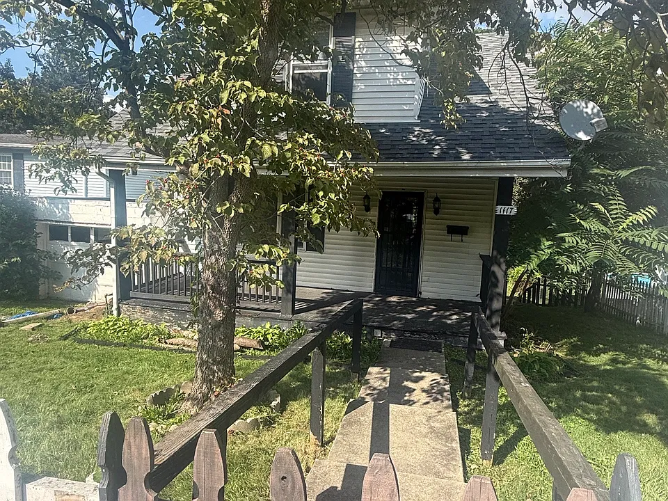 1117 Forest Ave
