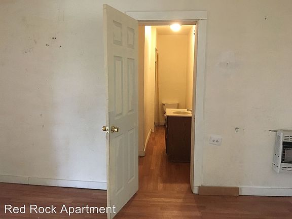 3rd image of 2711 W Walker St APT 101
