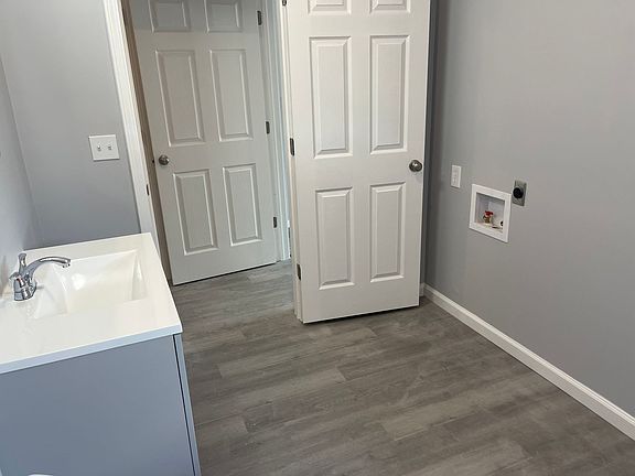 3rd image of 113 W College St #2