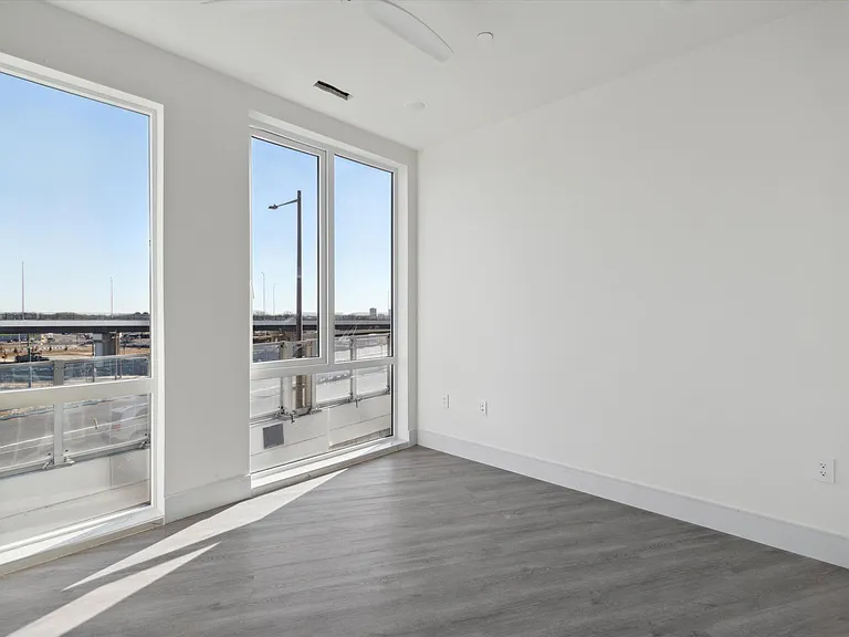1221 E Fletcher St #211A — Photo 30