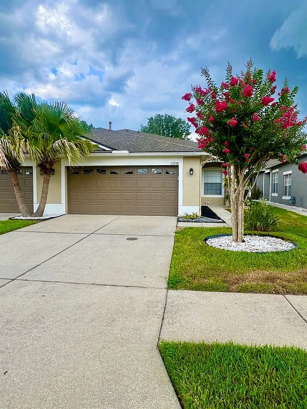 2 bed, 2.0 bath, 1455 sqft, $2,050 — Photo 1