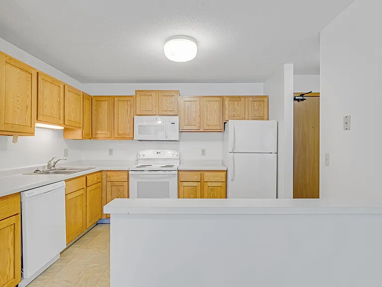 Applewoods Apartments — Photo 10