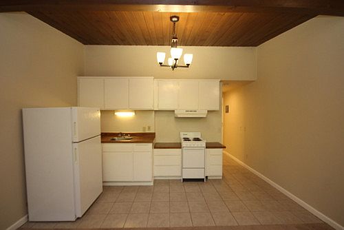 2nd image of 222 S Oak Knoll Ave APT 8