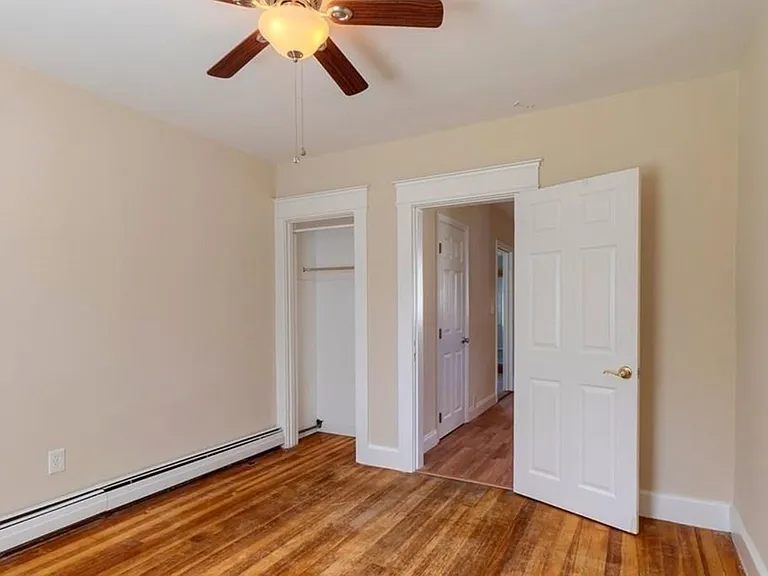 142 E Meadow Rd — Photo 18