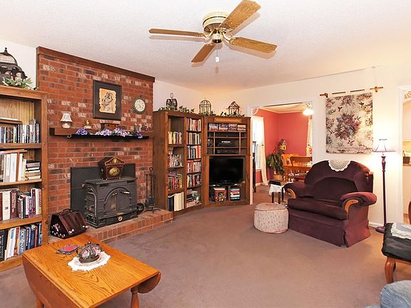 4th image of 1105 Castalia Dr