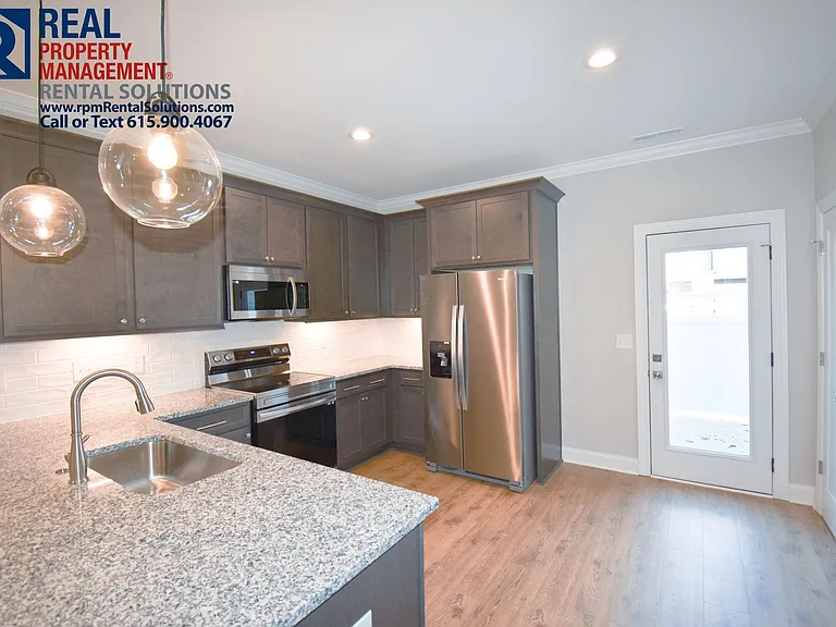 1428 Rebecca Johns Dr — Photo 3