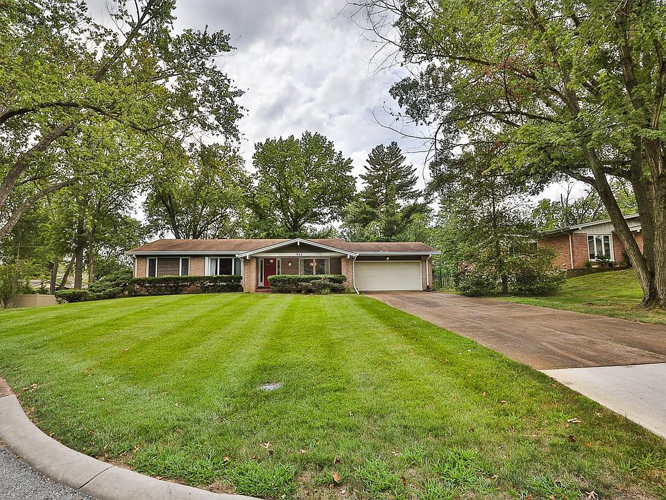 1st image of 512 Kenilworth Ln