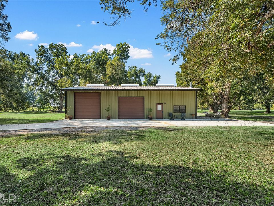 1st image of 80 River Walk Dr