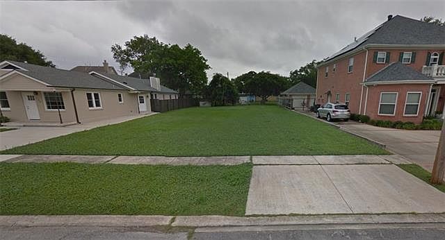 1st image of 136 Spencer Ave