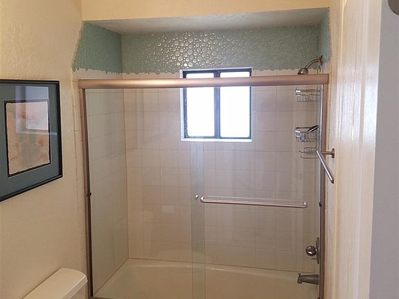 5th image of 528 Tiara Dr
