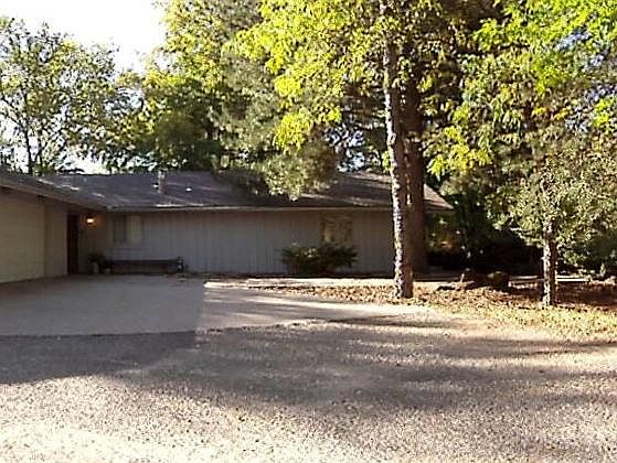1st image of 16 Prairie Dunes Dr