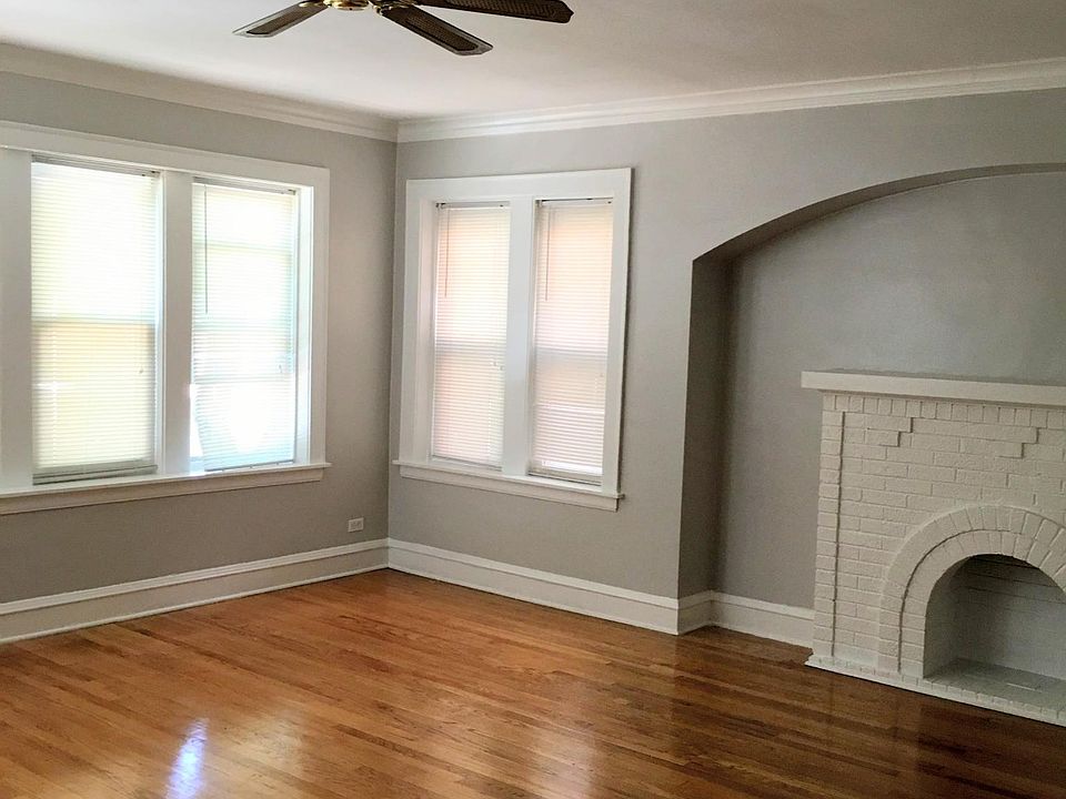 1st image of 6247 N Washtenaw Ave APT 2