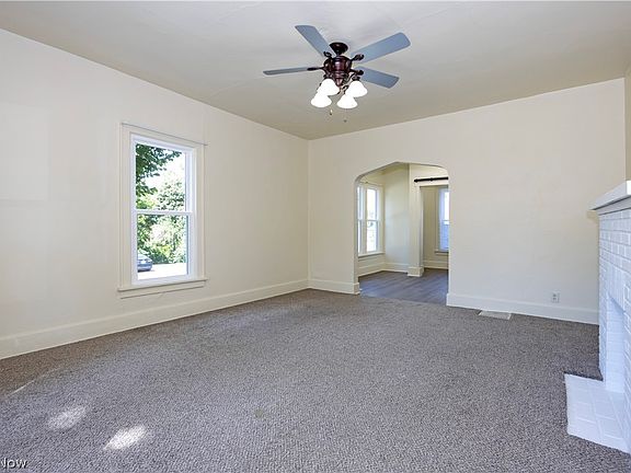2nd image of 367 W Larwill St
