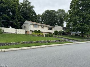 20 Pearl Pl, Butler, NJ 07405