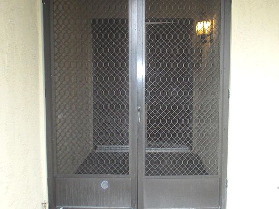 5th image of 3641 Lynn Cir