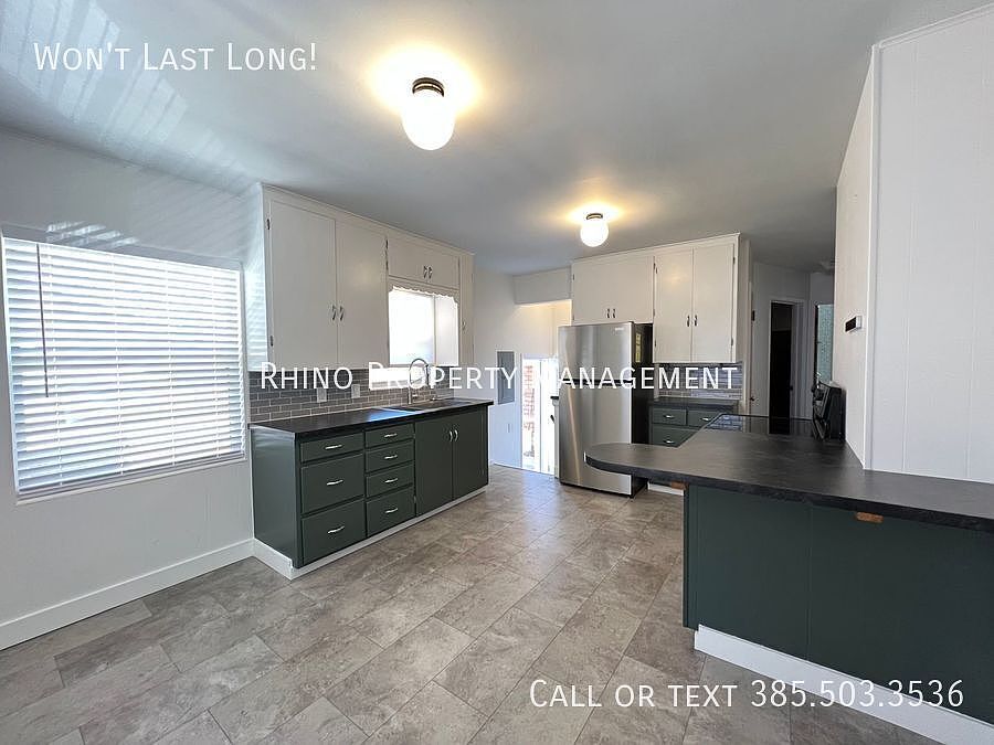 1st image of 3023 Van Buren Ave #A