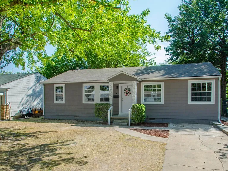 7122 E Latimer Pl — Photo 1