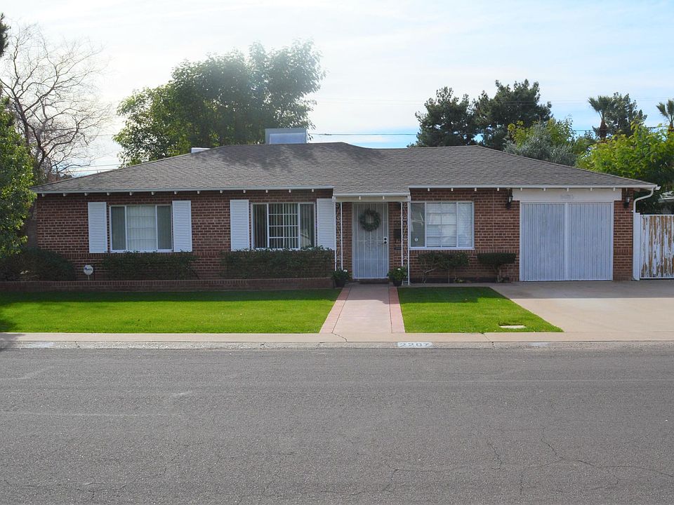 1st image of 2207 E Glenrosa Ave