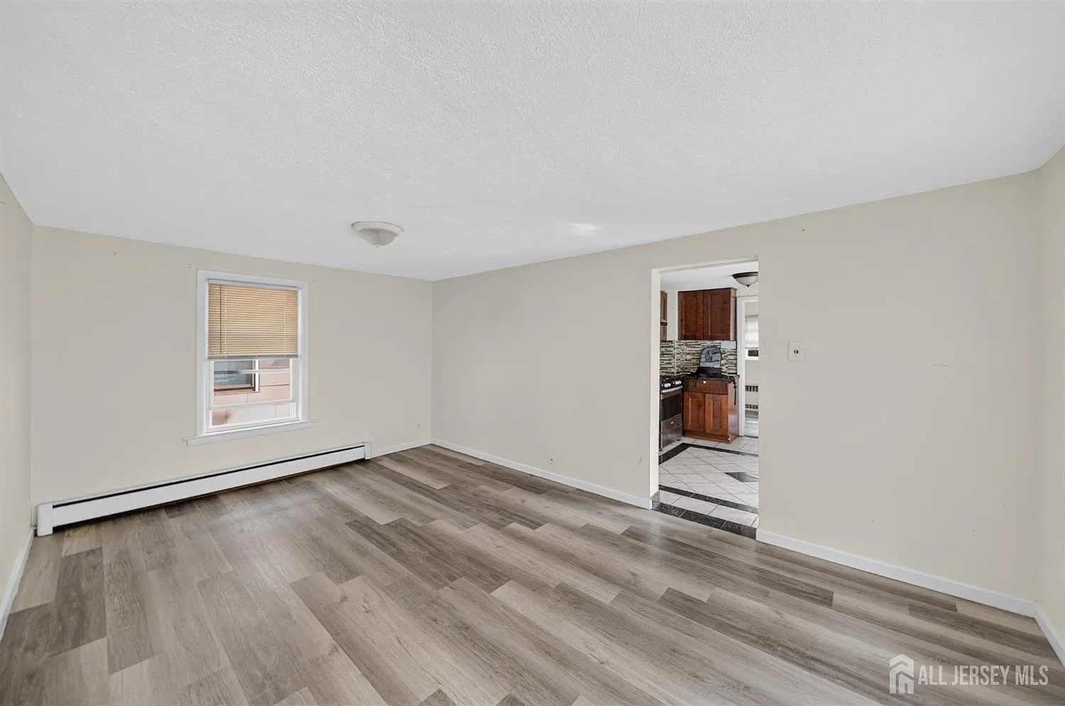 1 bed, 1.0 bath, 2106 sqft, $2,300 — Photo 3