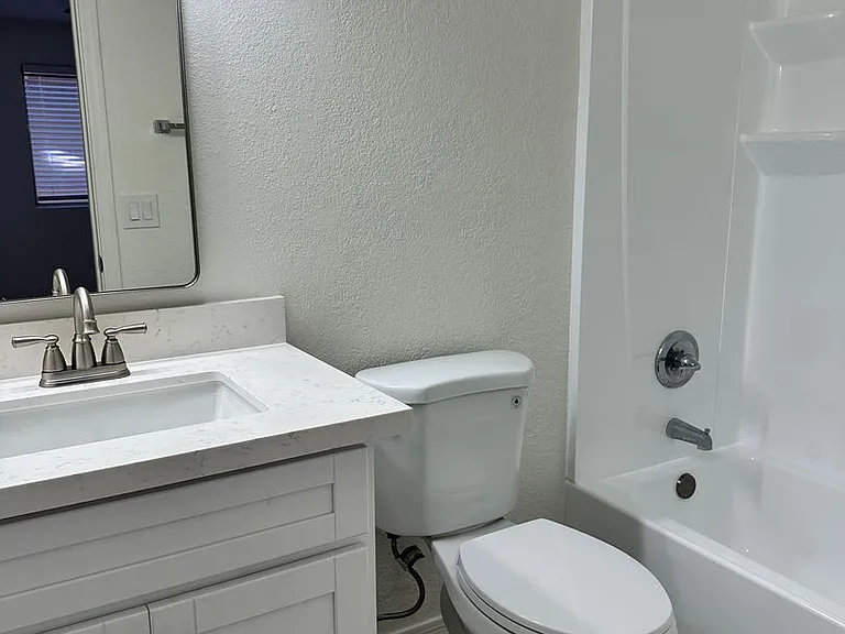 1430 W Camino Ct — Photo 16