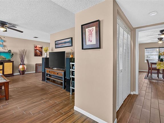 3rd image of 2221 COLONIAL DRIVE