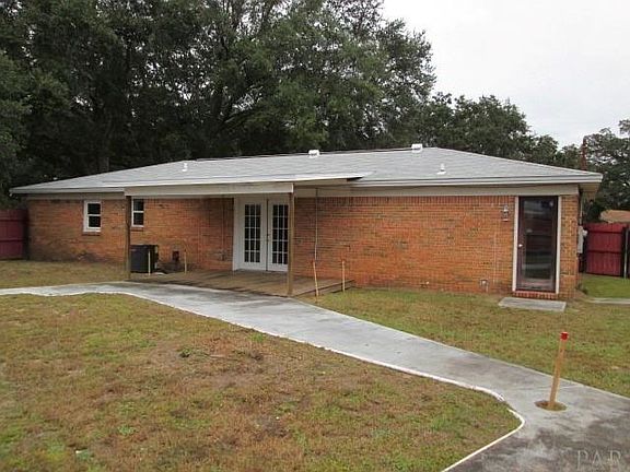 3rd image of 3090 Panama Dr