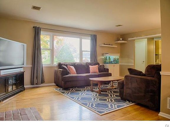 4th image of 3706 W Greenwood Dr