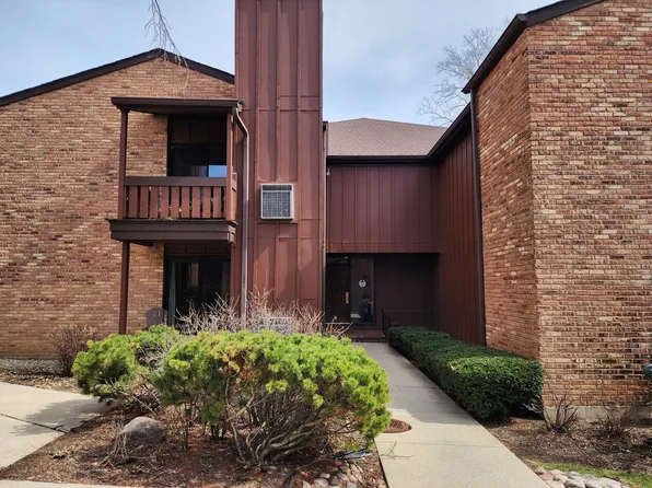1S055 Spring Rd APT 2D, Villa Park, IL 60181