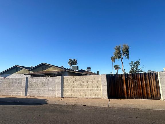 4th image of 5101 N 69TH Drive