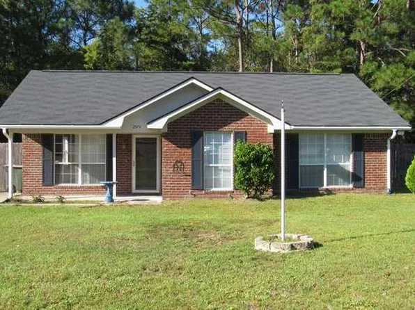 2575 Zachary Ct, Hinesville, GA 31313