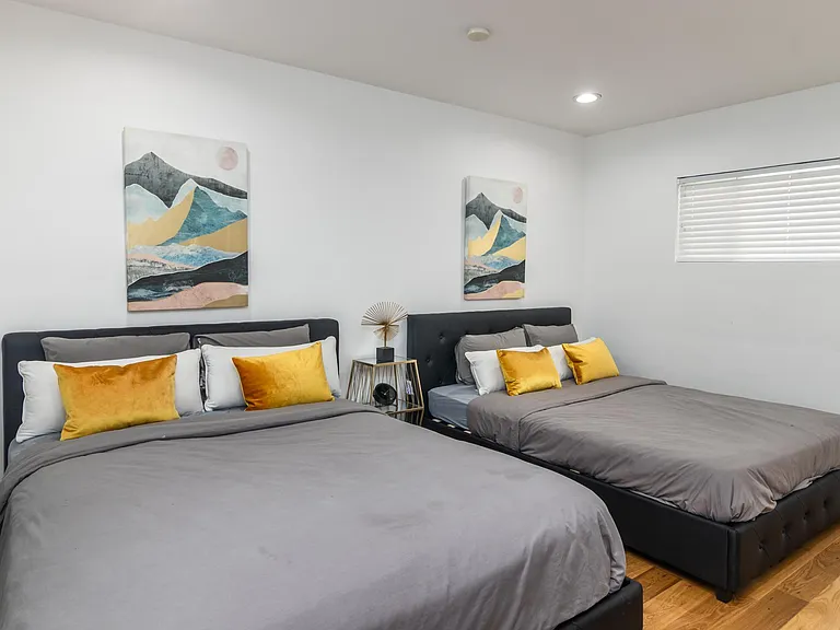 6135 Wilkinson Ave — Photo 18