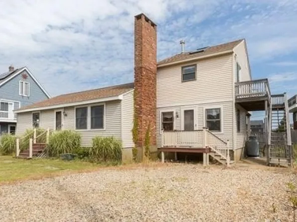 6 4th St, Newbury, MA 01951