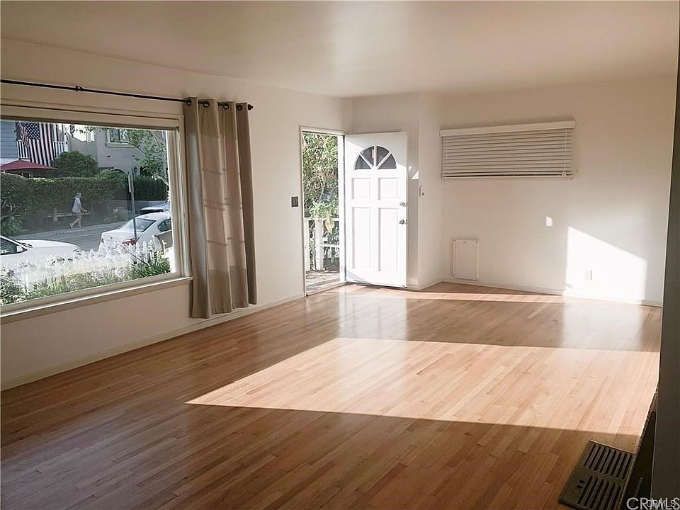 1st image of 600 Jasmine Ave