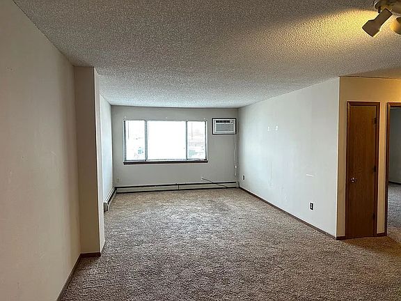 2nd image of 1840 S Gilbert St Unit 5