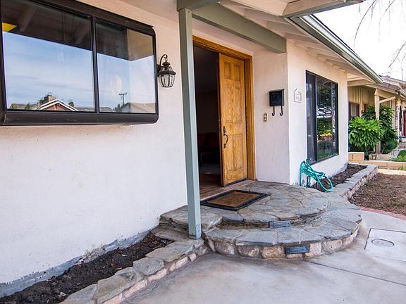 4th image of 1780 Pelican Ave