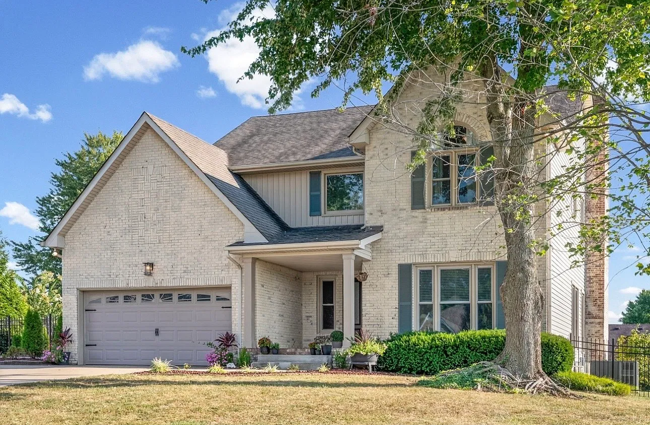 5 bed, 3493 sqft, $3,488 — Photo 1