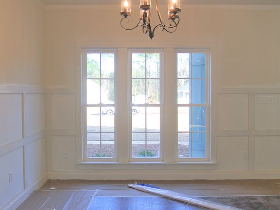 5th image of 133 Hollister Dr