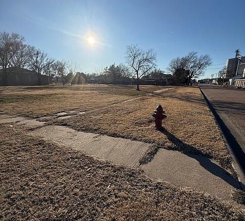 3rd image of 123 Toles Ave