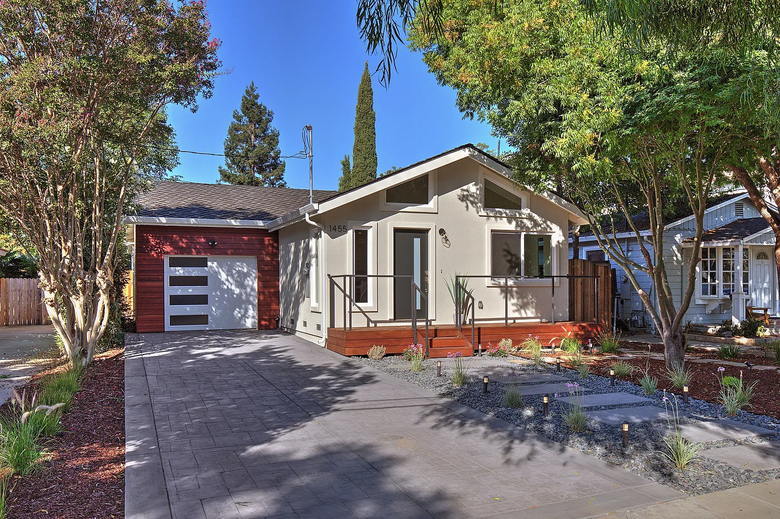 1455 Hervey Ln photo 1
