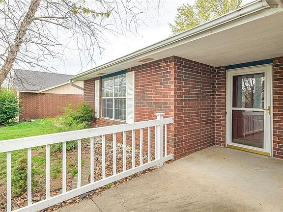 3rd image of 4388 W Beaver Ln