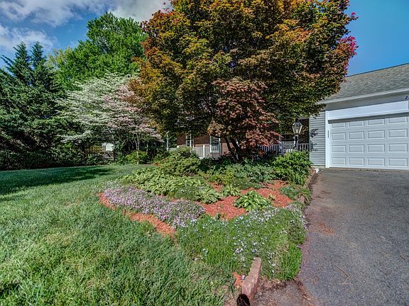 4th image of 2783 Melchester Dr
