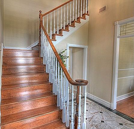 5th image of 5900 Valleybrook Dr