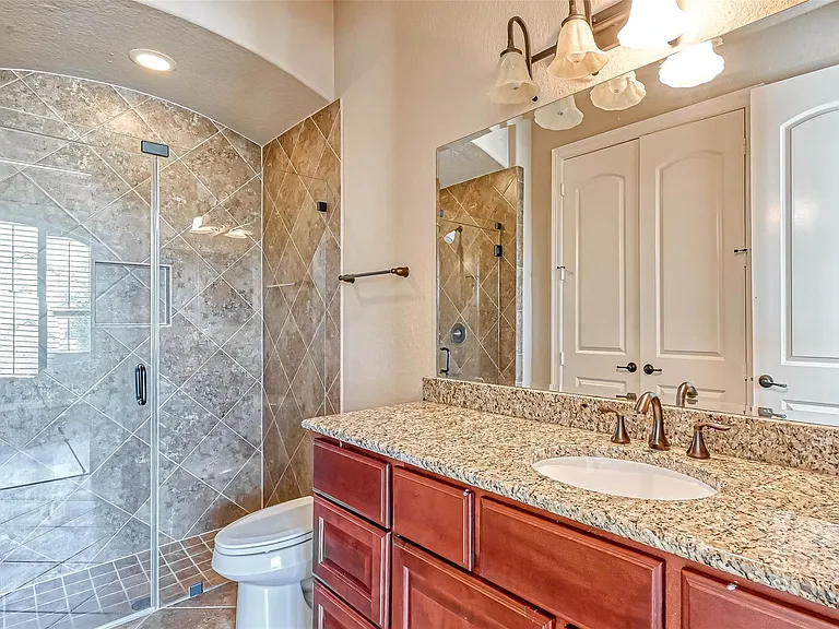 5014 Fairford Dr — Photo 18
