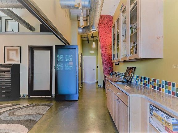 3rd image of 175 2nd St S APT 905